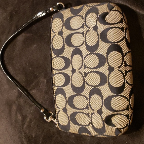Coach wristlet - Picture 4 of 9